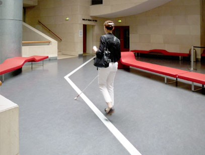 signaletique bande rugueuse malvoyant pmr